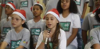 Instituto Meu Futuro encerra as atividades do ano com entrega de presentes