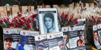 6ª Caminhada do Silêncio em São Paulo, defende a democracia e denúncia a violência de estado.